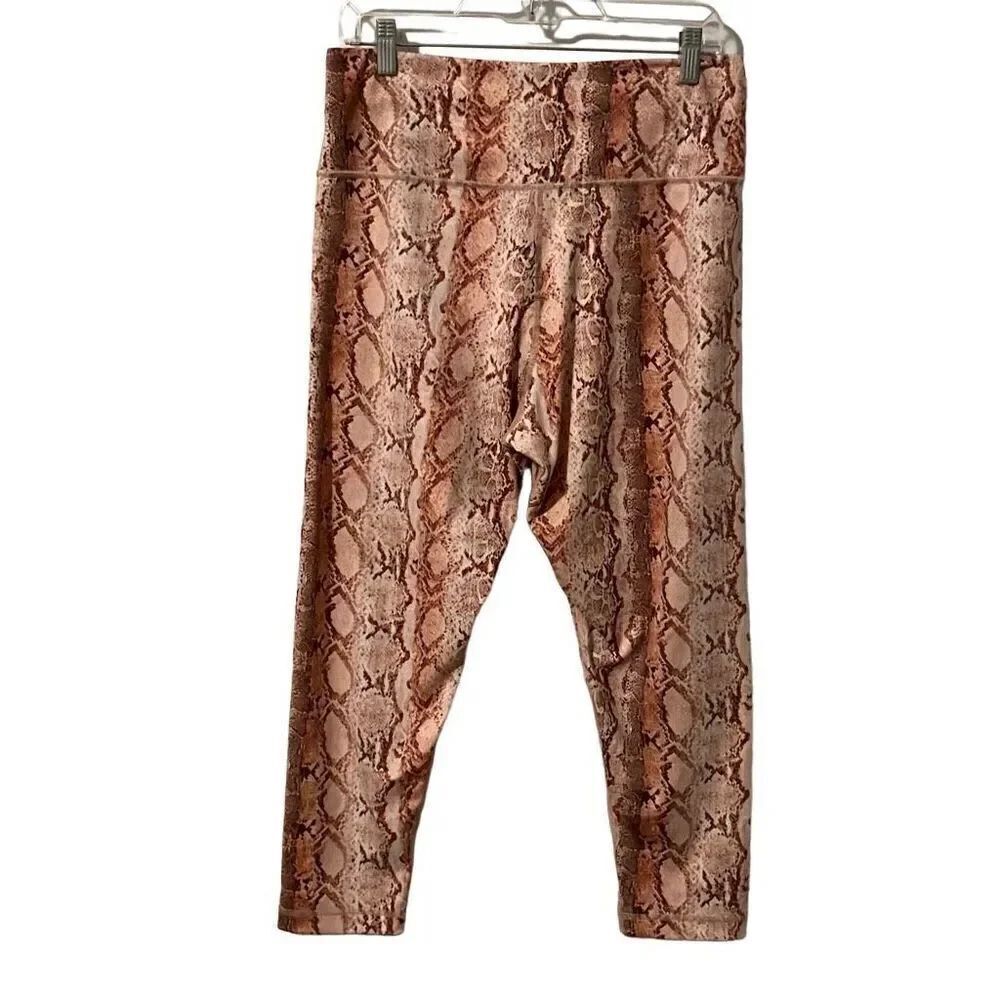 Victoria’s Secret On Point Live Athletic Leggings